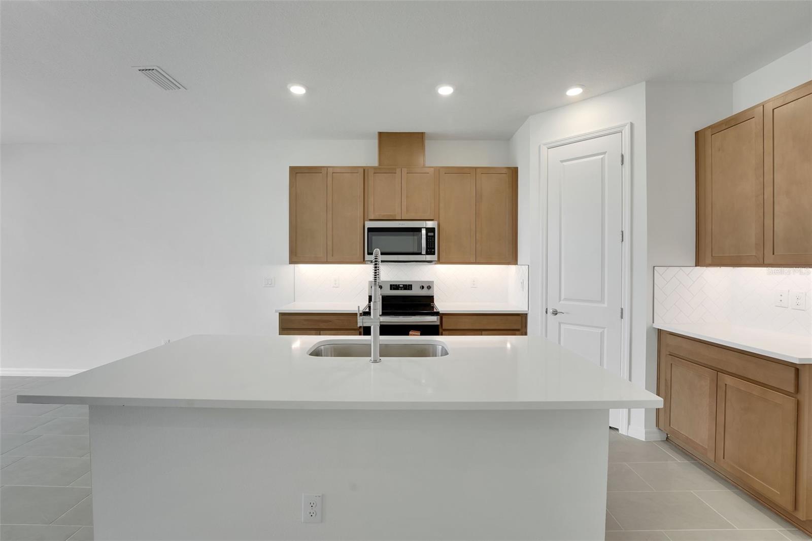 31630 OCEAN BREEZE DR — photo 7
