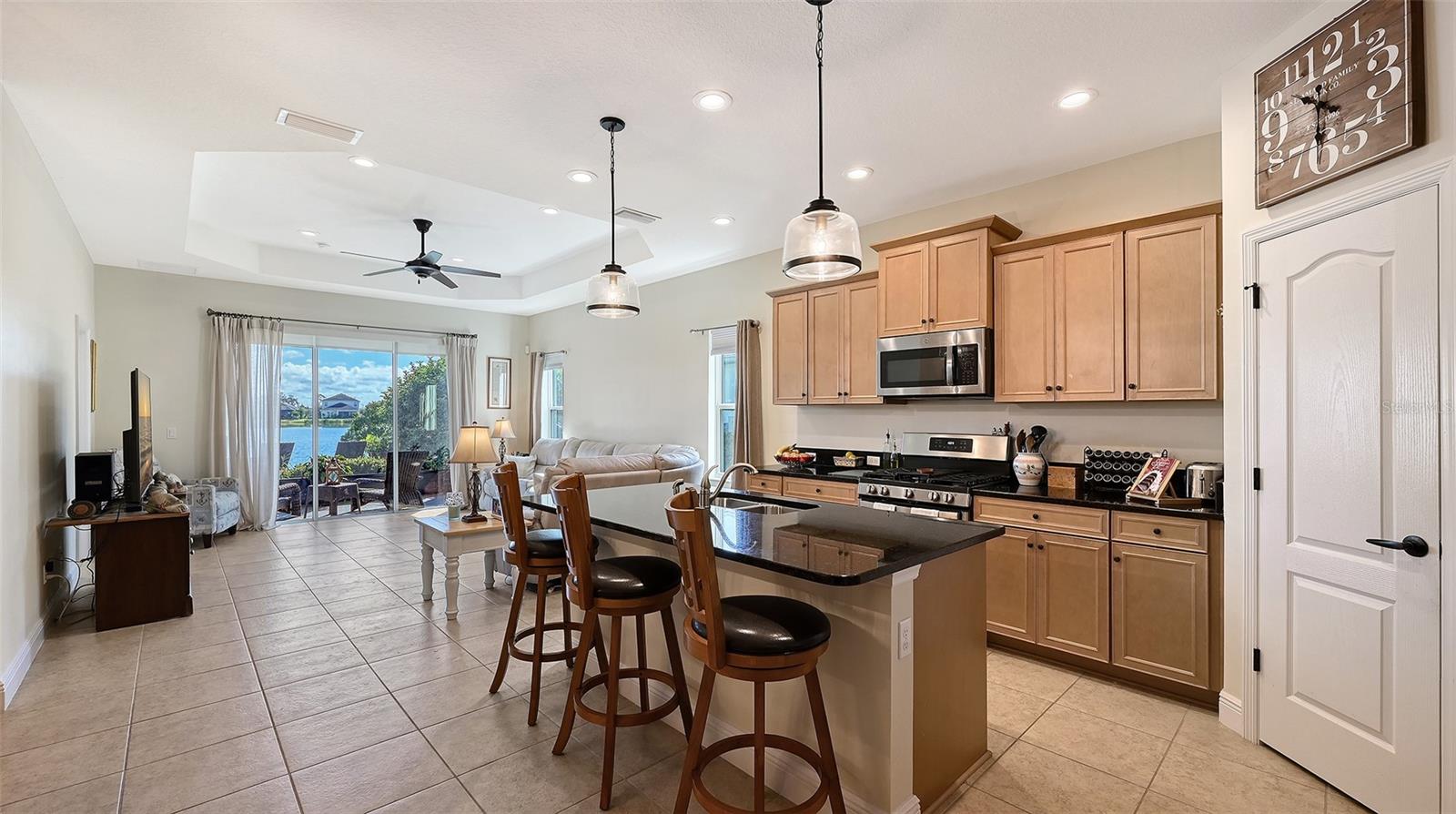 4716 FOXTAIL DR — photo 6