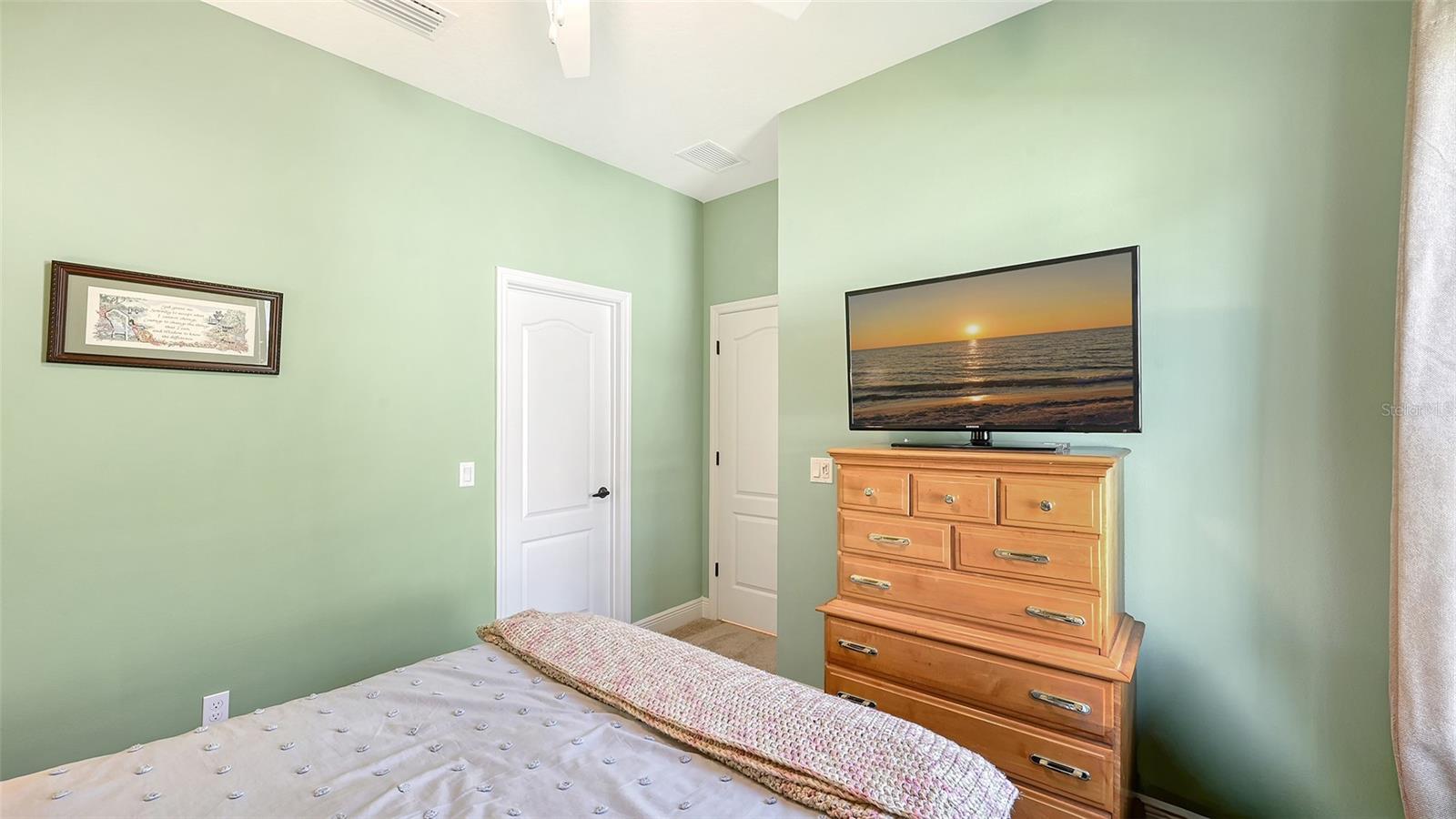 4716 FOXTAIL DR — photo 20