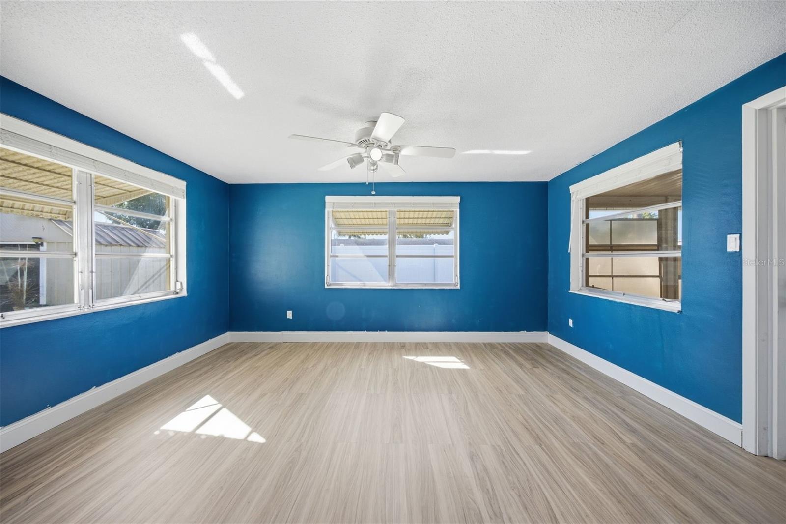4030 CLUSTER DR — photo 18