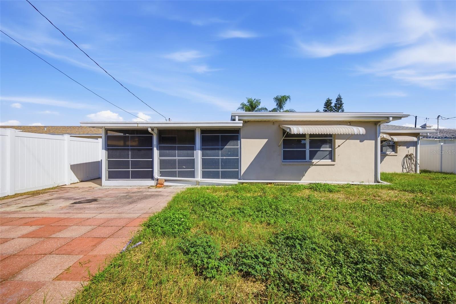 4030 CLUSTER DR — photo 32