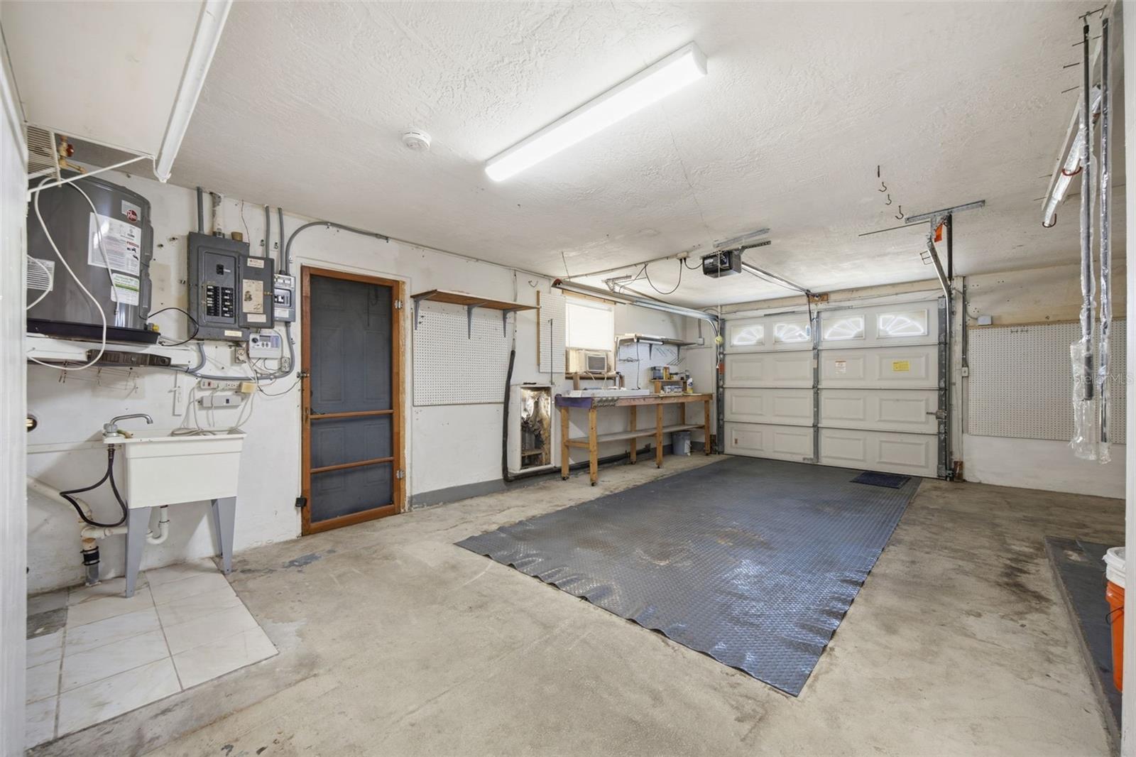 4030 CLUSTER DR — photo 27