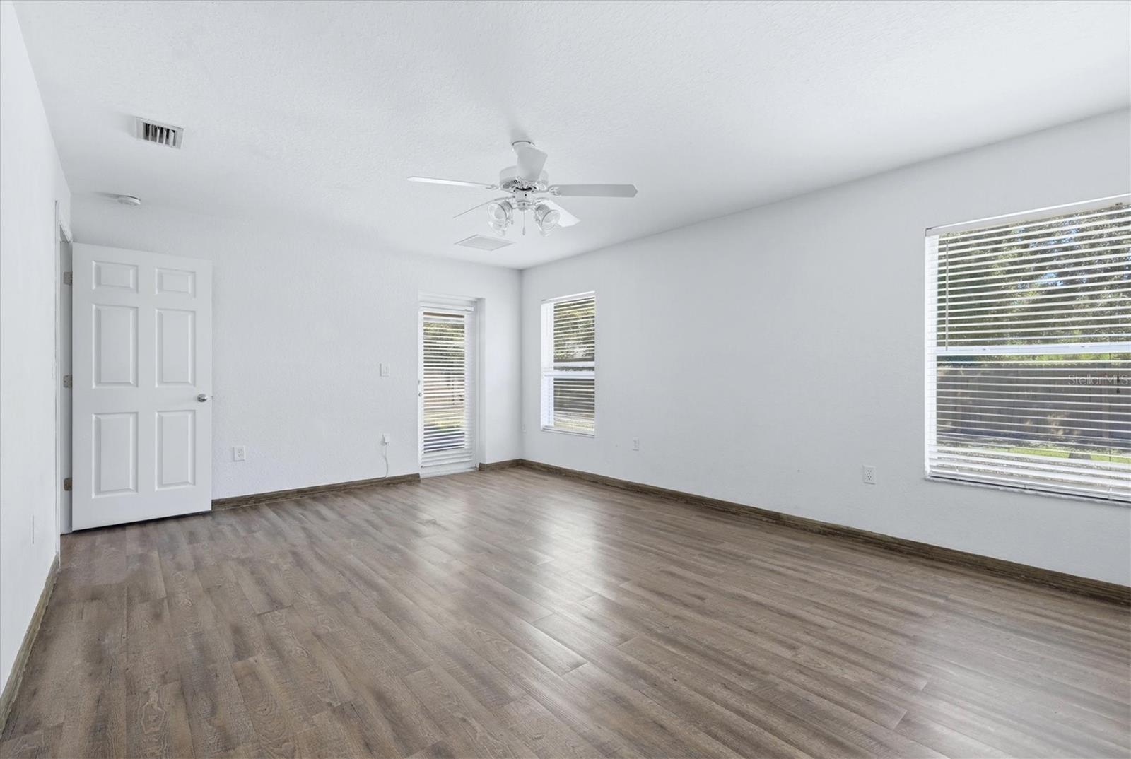7838 TARABILLA AVE — photo 20