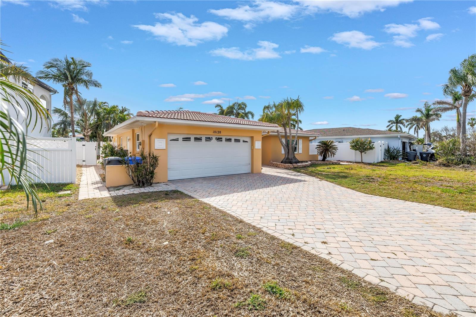 10128 YACHT CLUB DR — photo 49