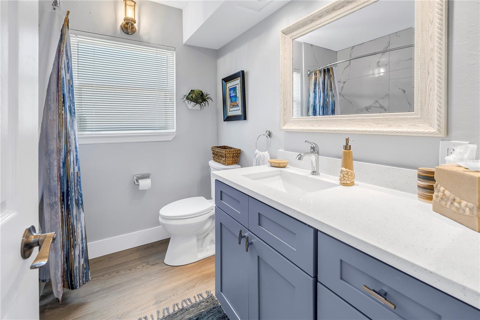 10128 YACHT CLUB DR — photo 34