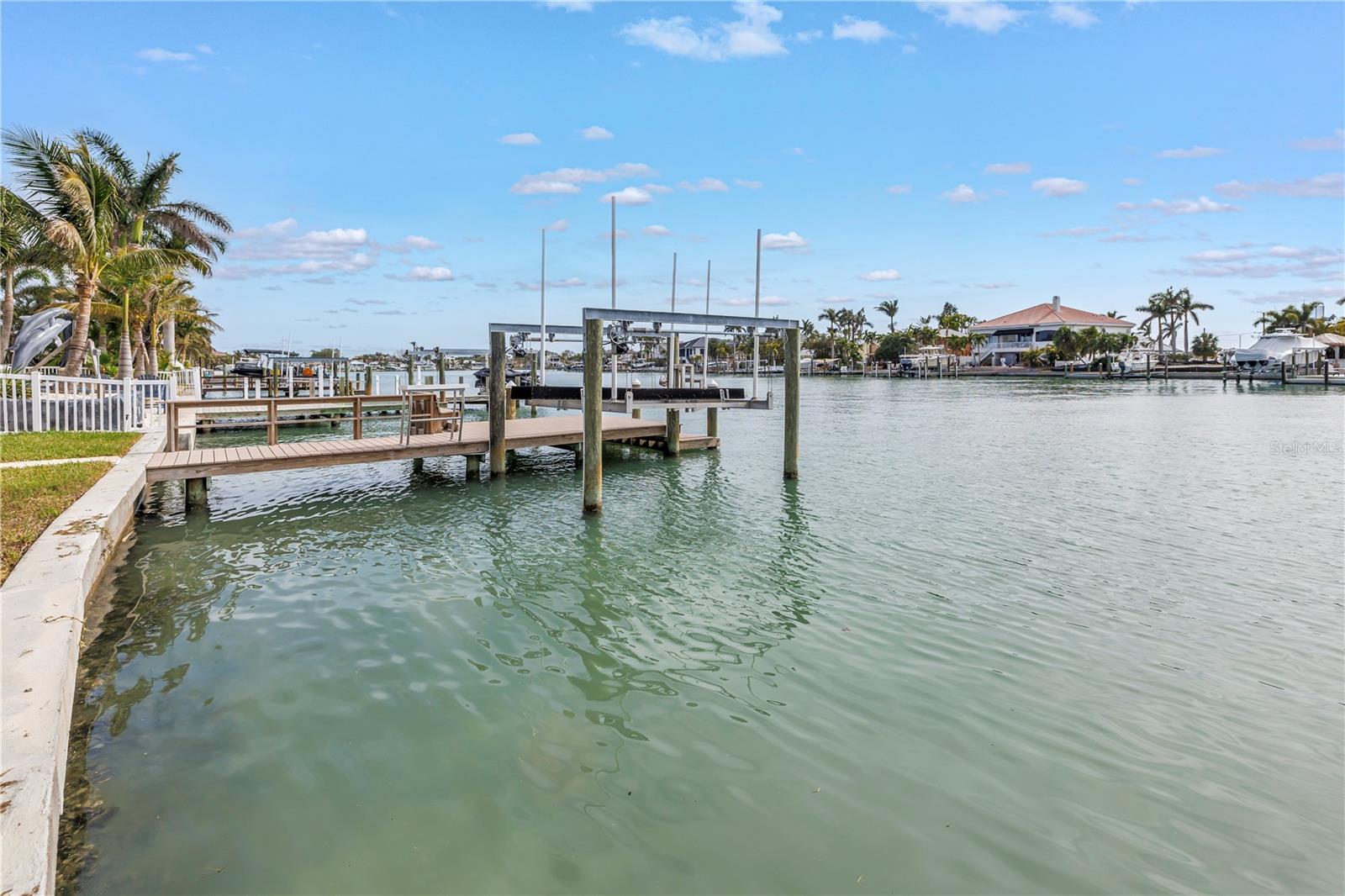 10128 YACHT CLUB DR — photo 64