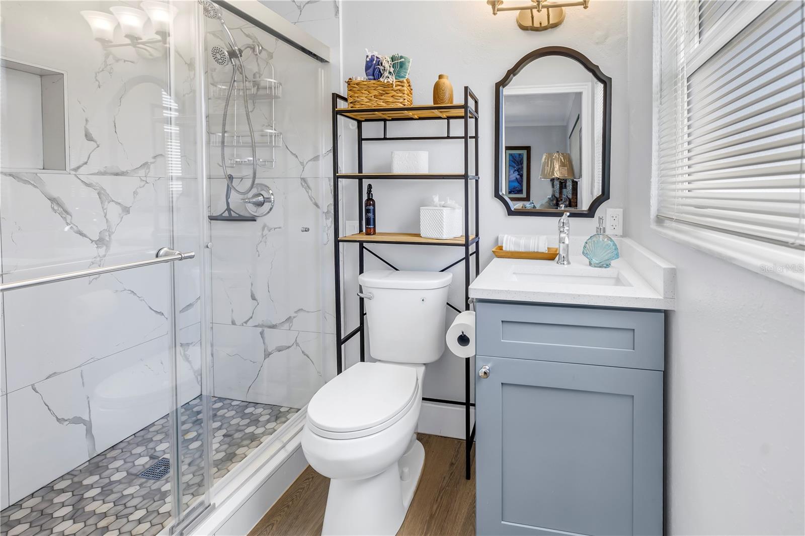 10128 YACHT CLUB DR — photo 31
