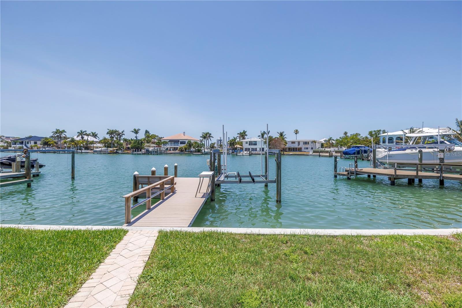 10128 YACHT CLUB DR — photo 6