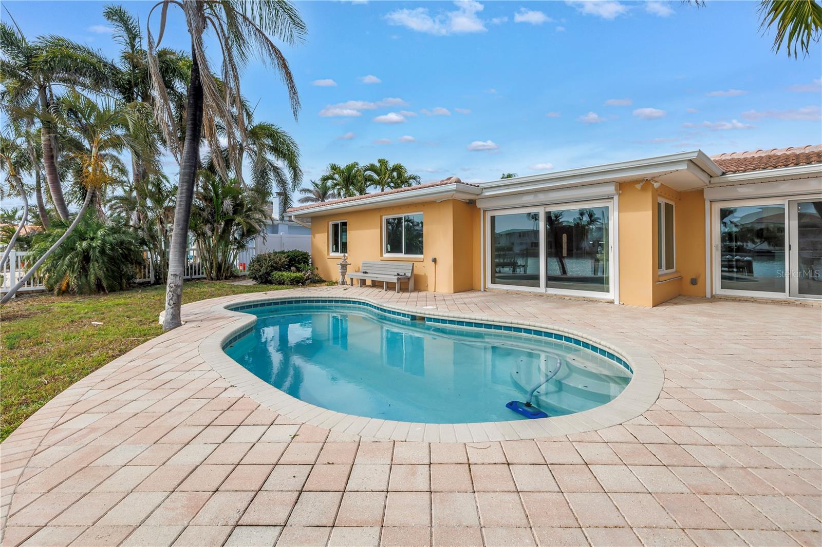 10128 YACHT CLUB DR — photo 5