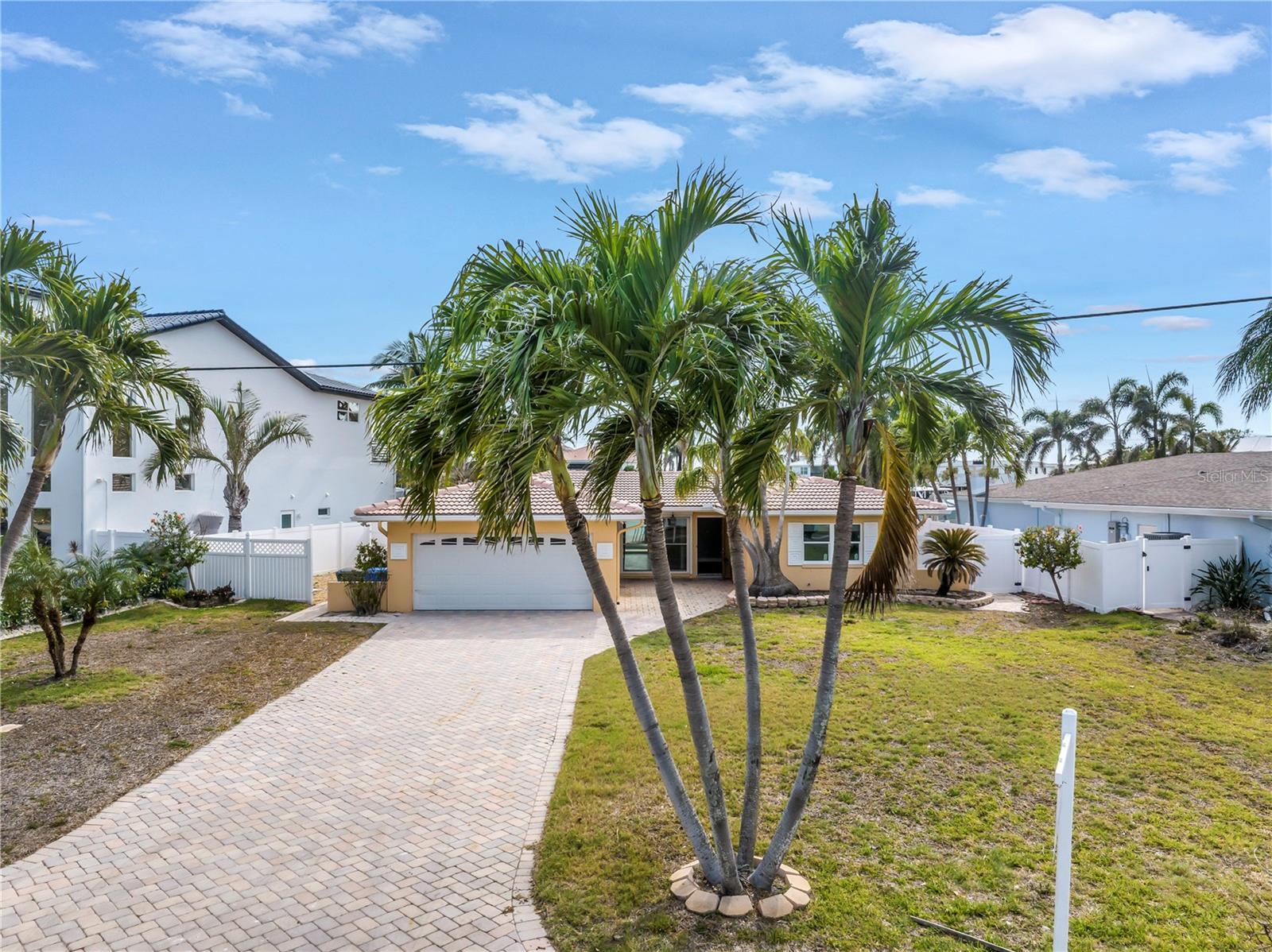 10128 YACHT CLUB DR — photo 67