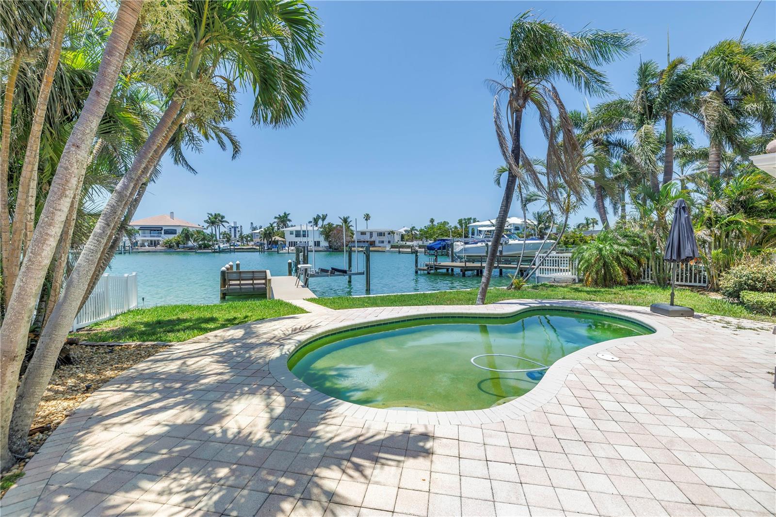10128 YACHT CLUB DR — photo 42