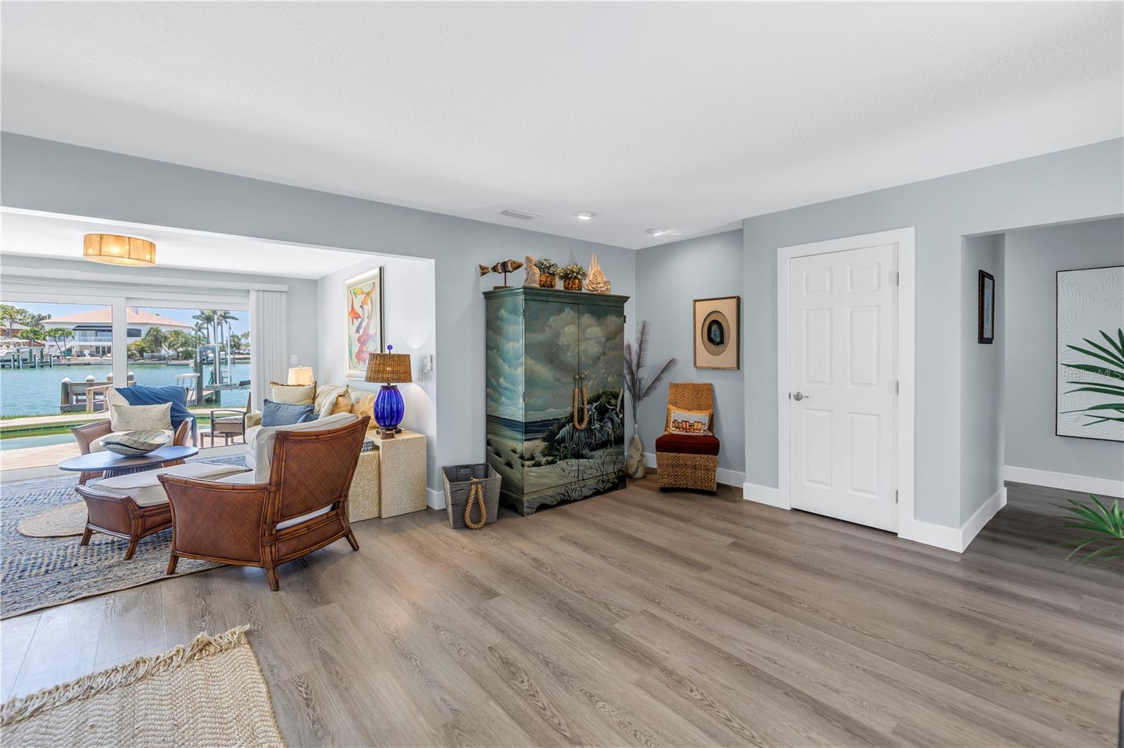 10128 YACHT CLUB DR — photo 27