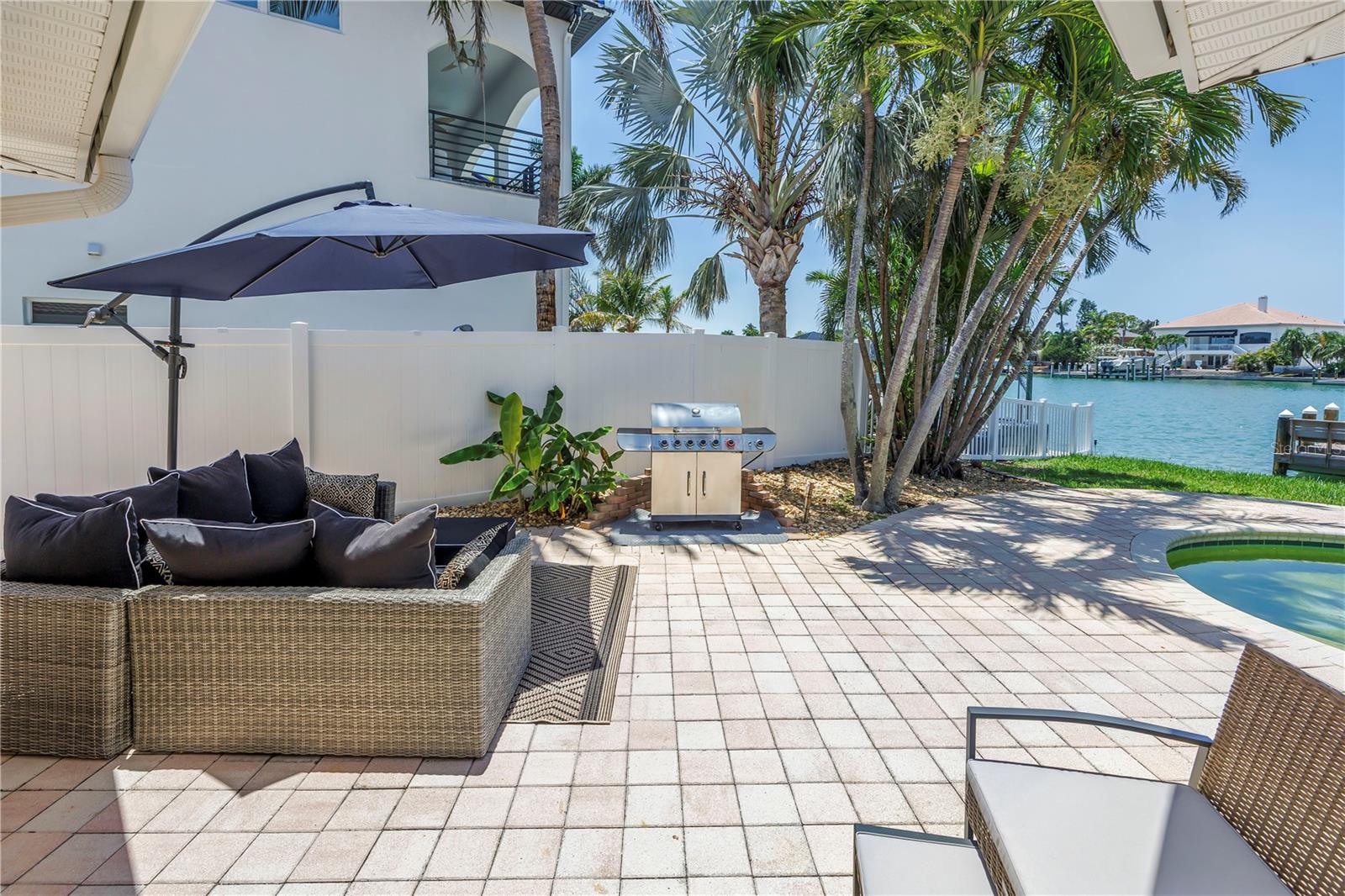 10128 YACHT CLUB DR — photo 39