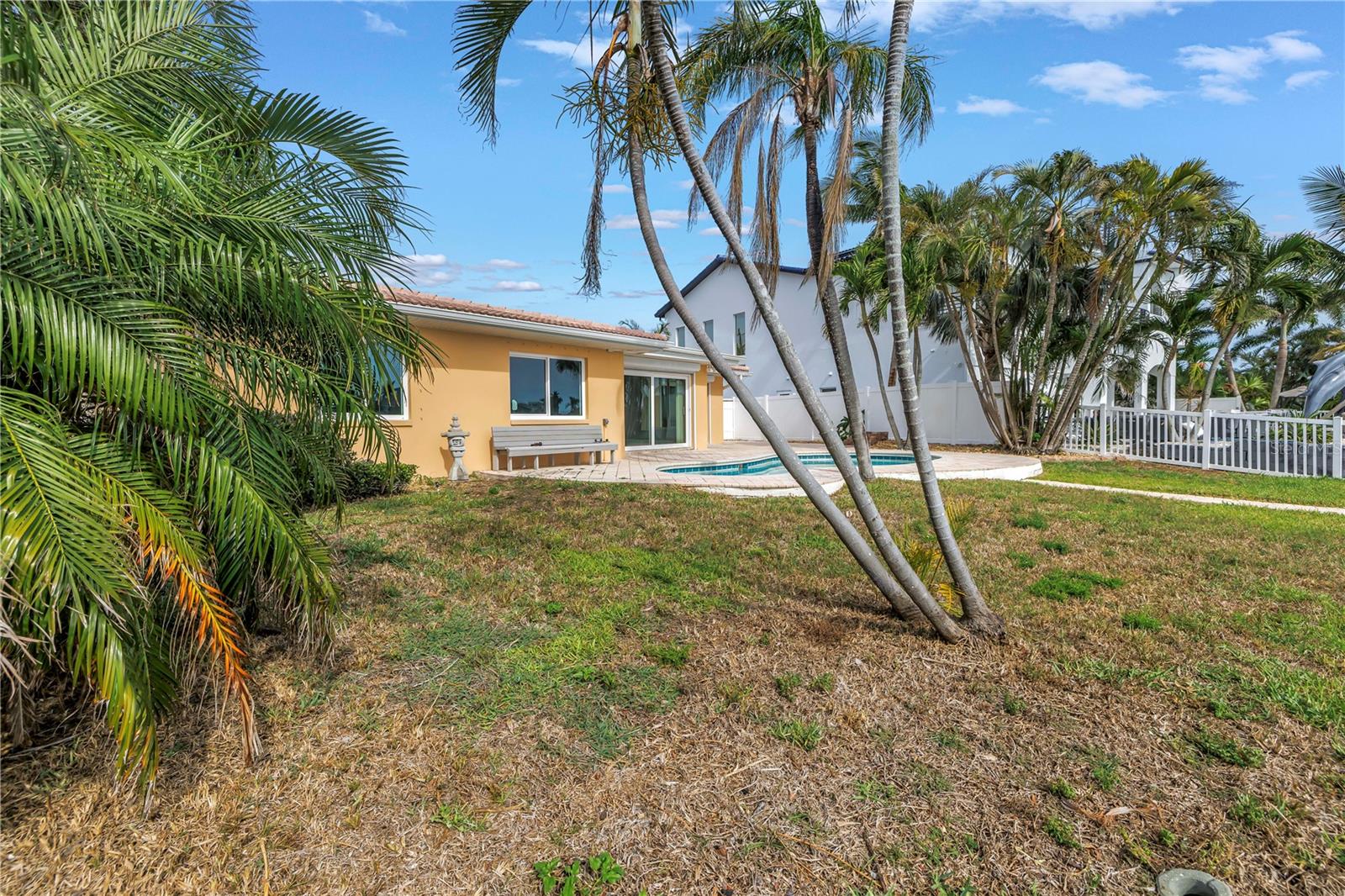 10128 YACHT CLUB DR — photo 63