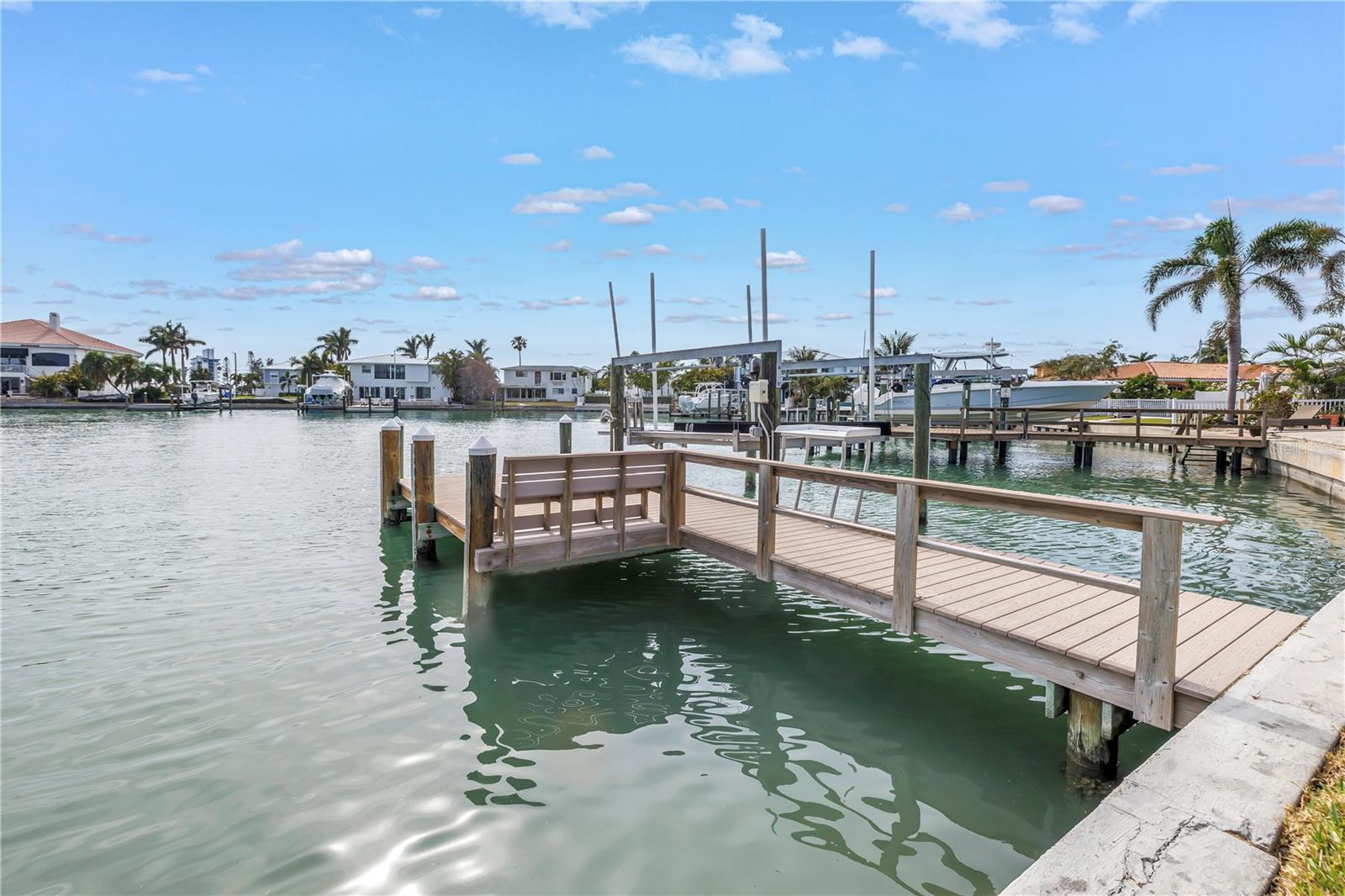 10128 YACHT CLUB DR — photo 58