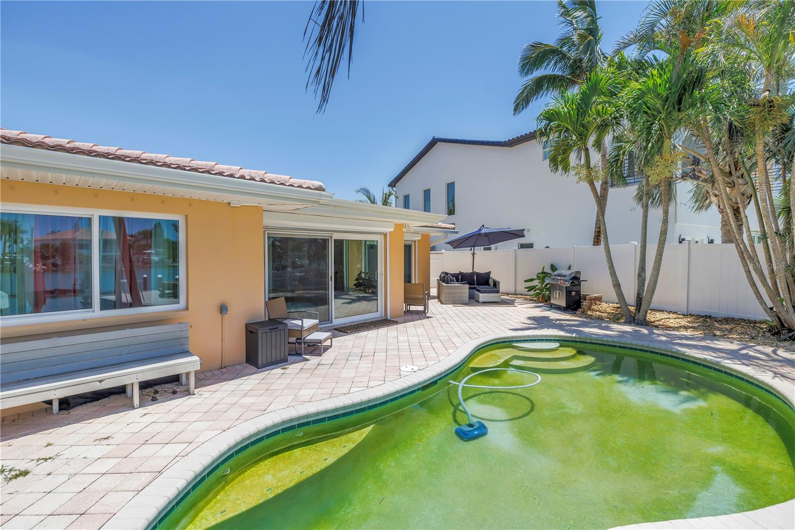 10128 YACHT CLUB DR — photo 44
