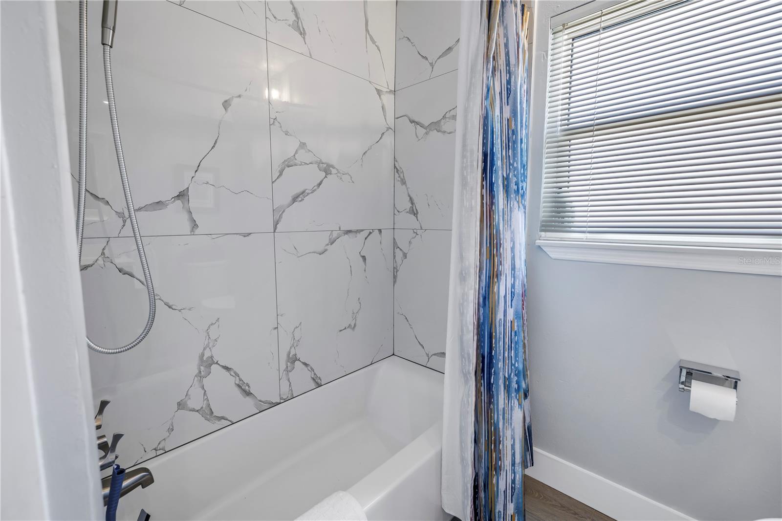 10128 YACHT CLUB DR — photo 35