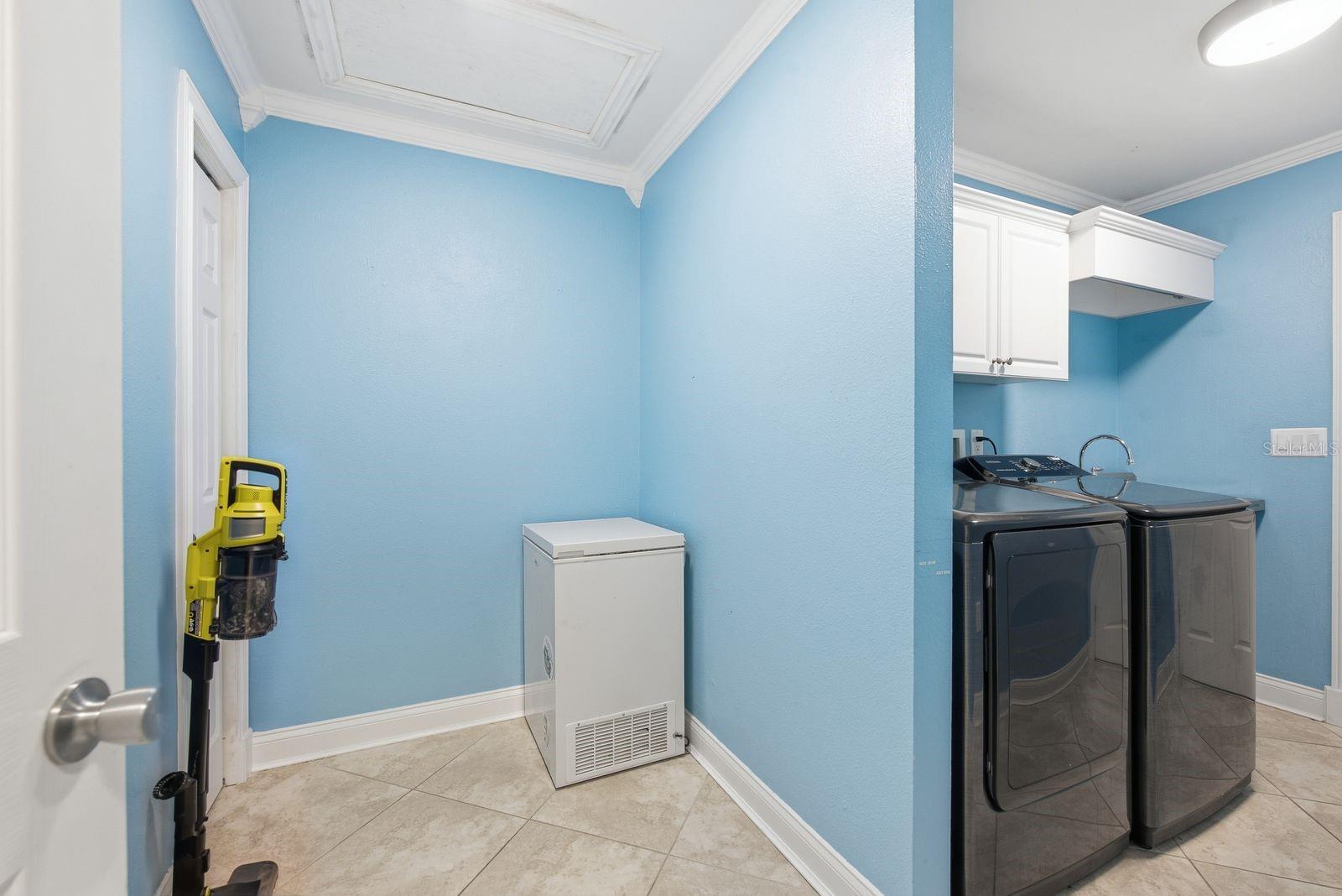 2447 GROVE RIDGE DR — photo 15