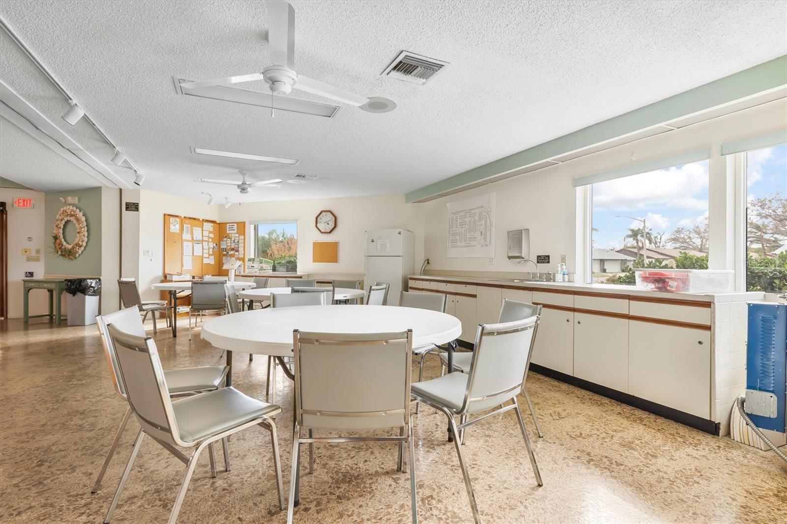 602 DOGWOOD AVE — photo 40