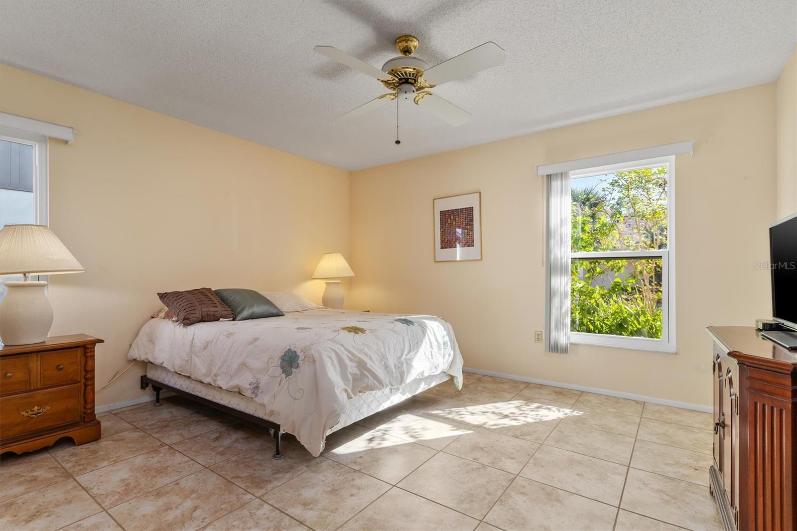 602 DOGWOOD AVE — photo 14