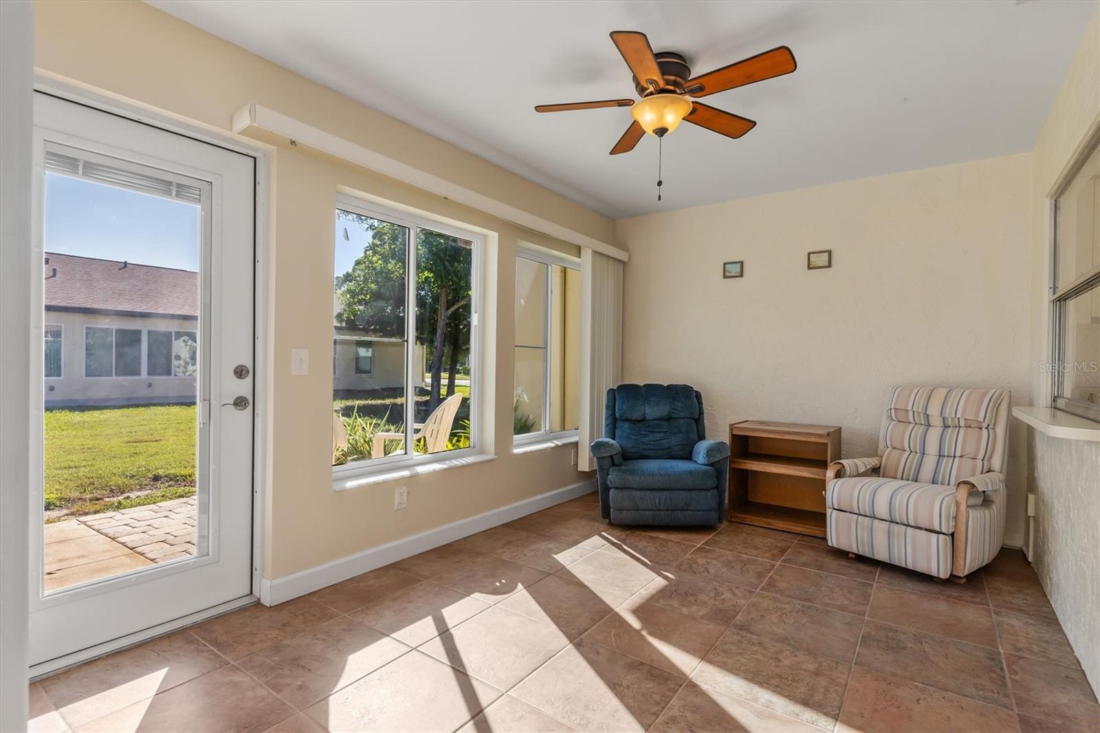 602 DOGWOOD AVE — photo 12
