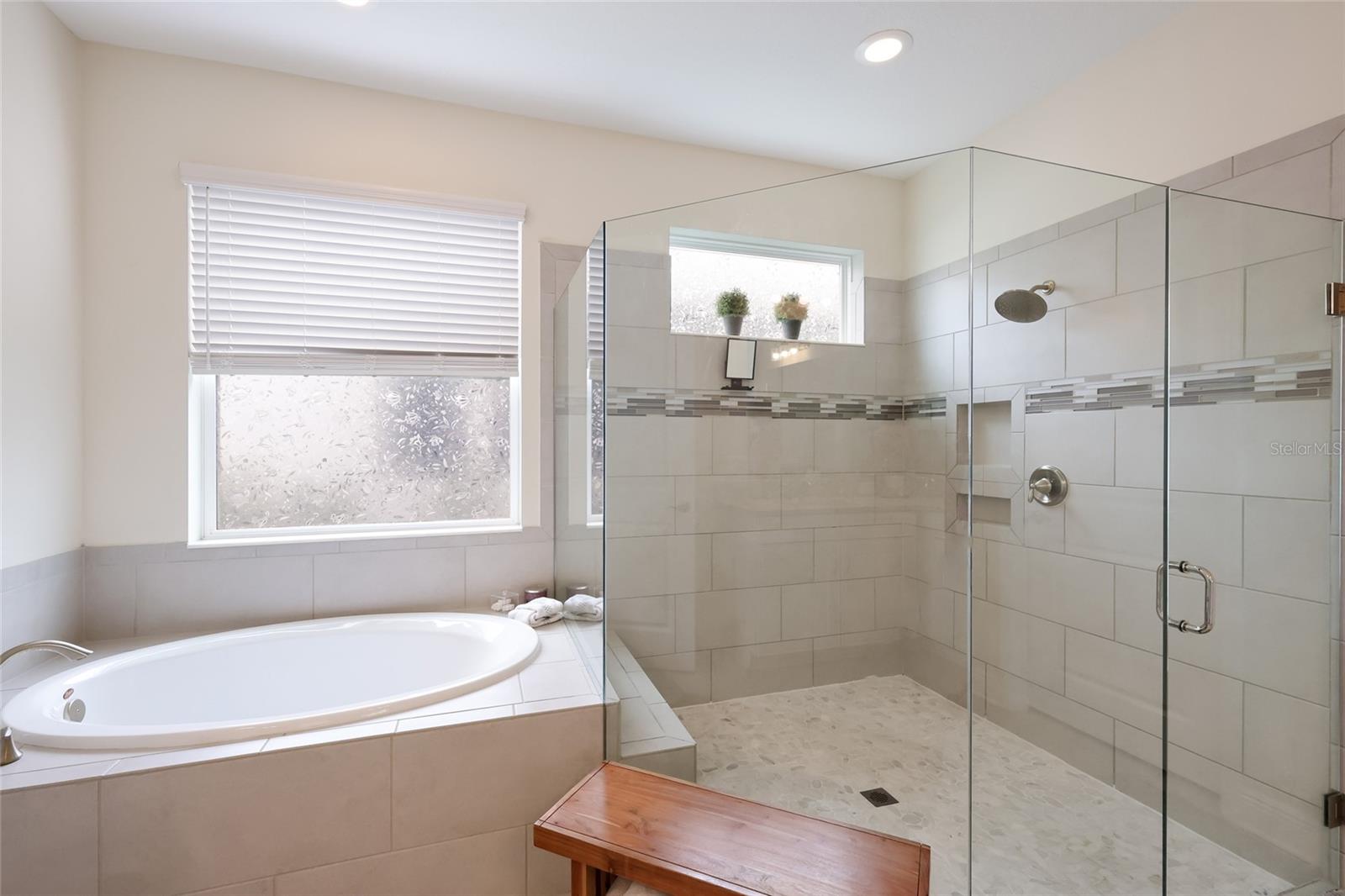 2210 WOODLEAF HAMMOCK CT — photo 33