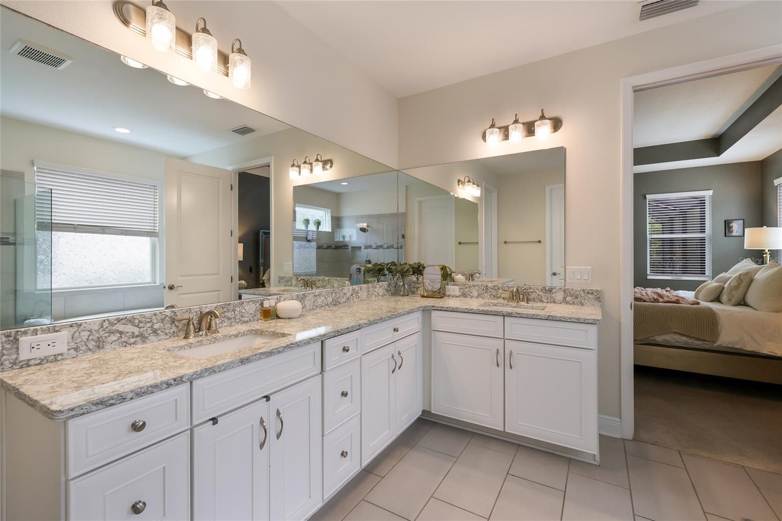 2210 WOODLEAF HAMMOCK CT — photo 34