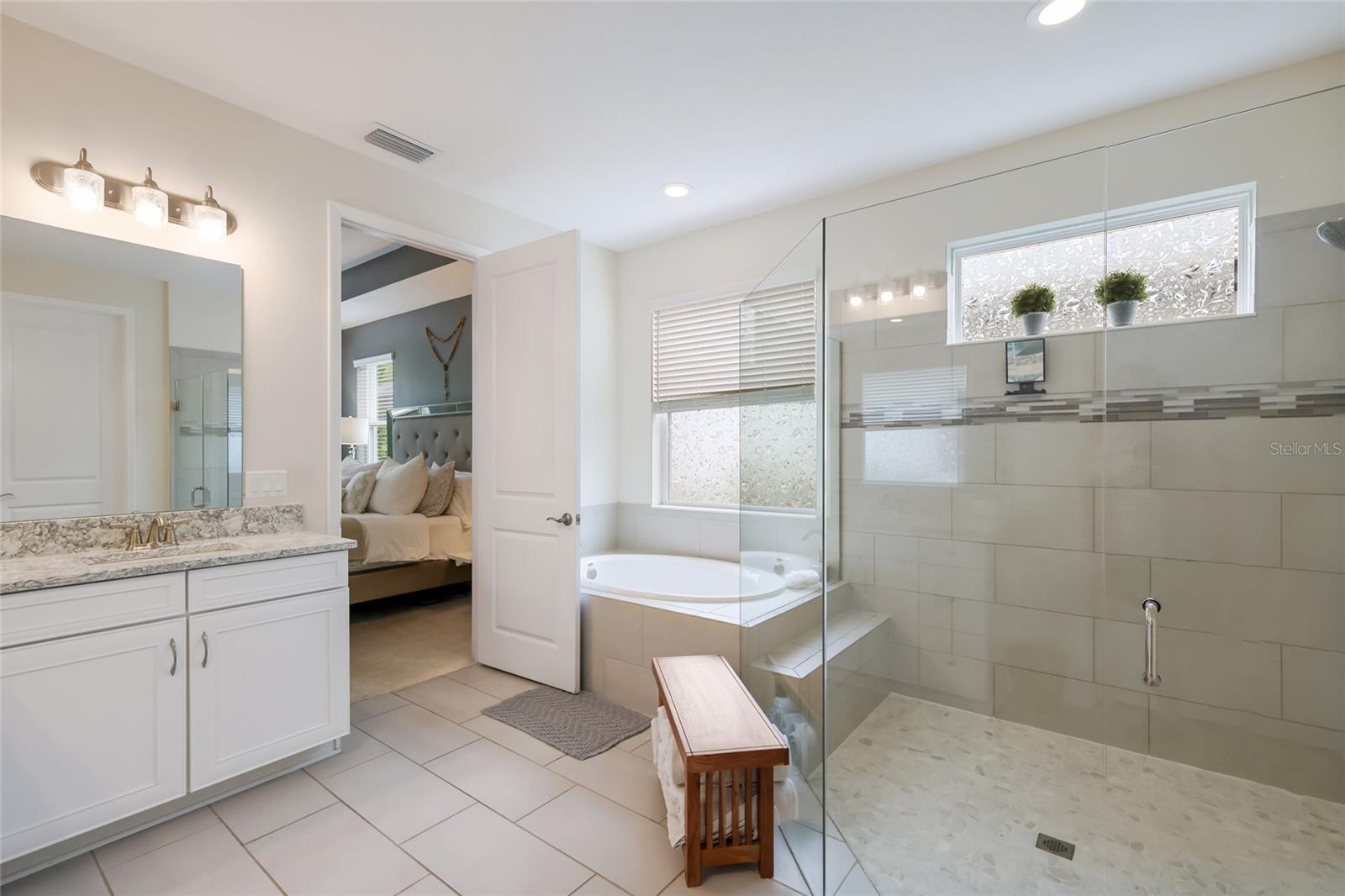 2210 WOODLEAF HAMMOCK CT — photo 36