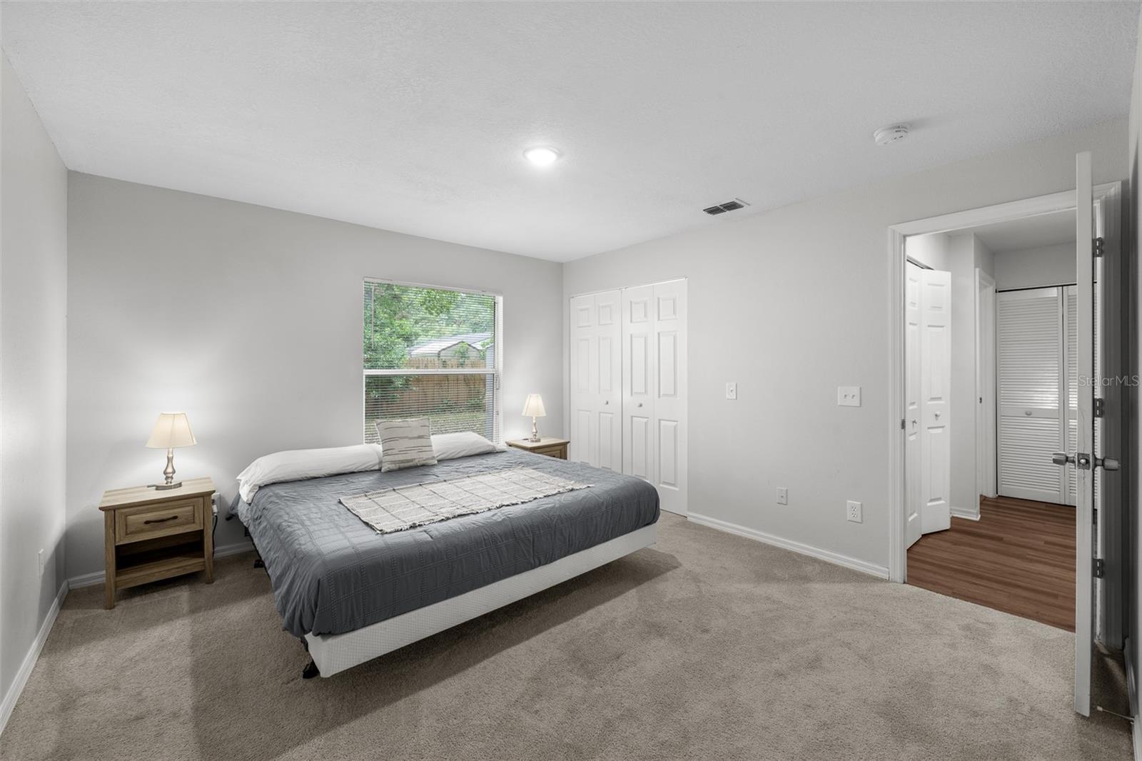 8013 N ALASKA ST — photo 13