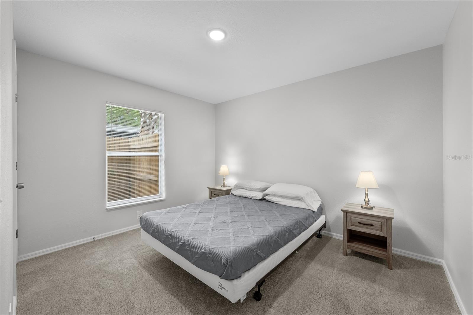 8013 N ALASKA ST — photo 18