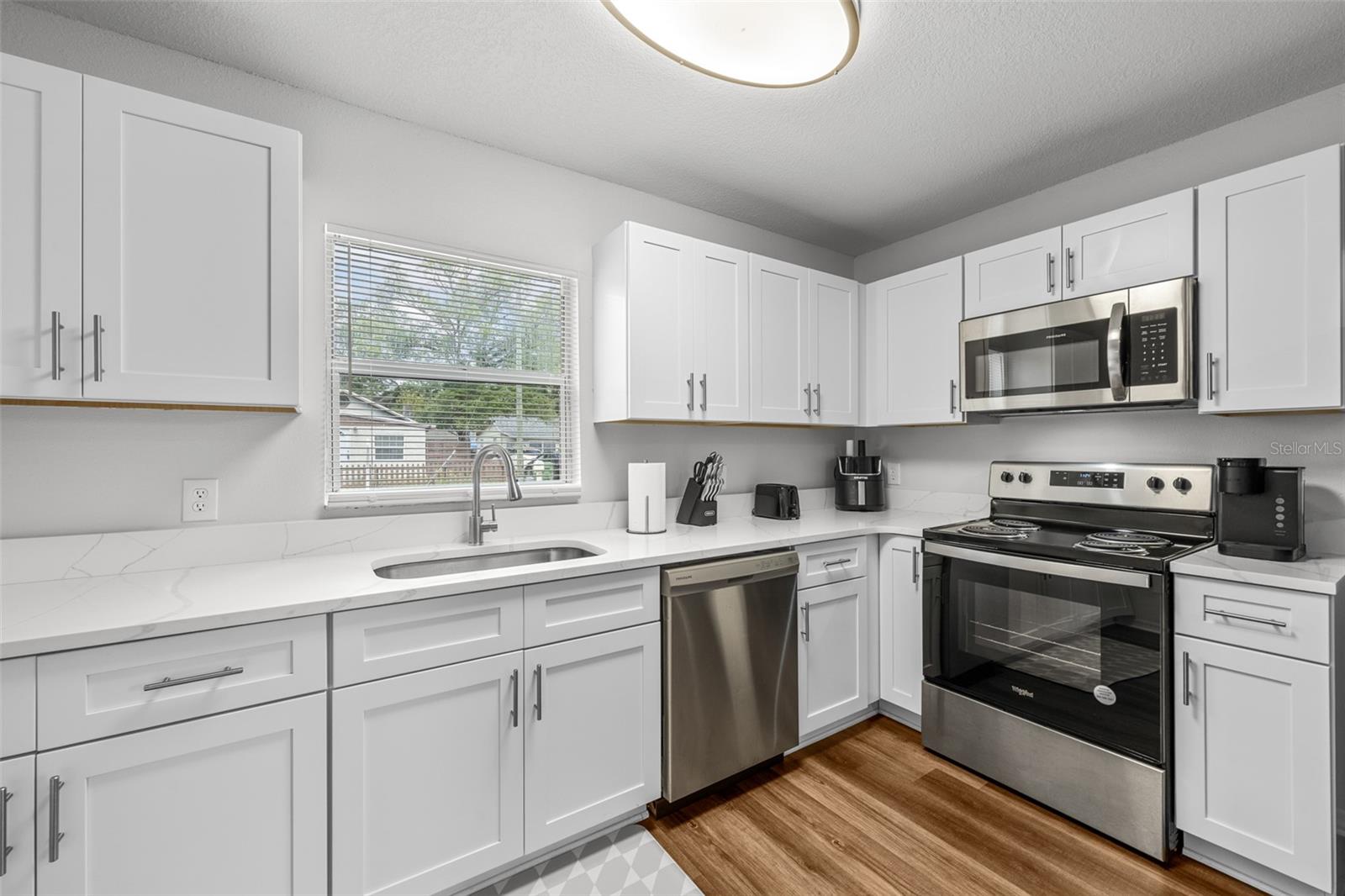 8013 N ALASKA ST — photo 10