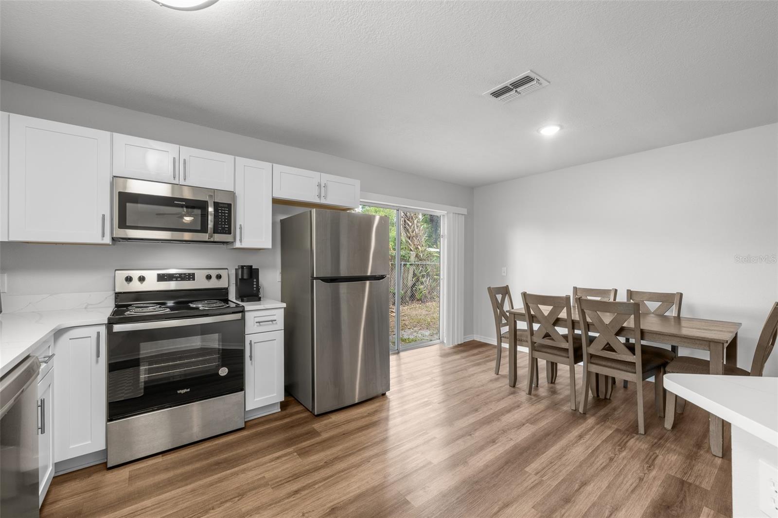 8013 N ALASKA ST — photo 11