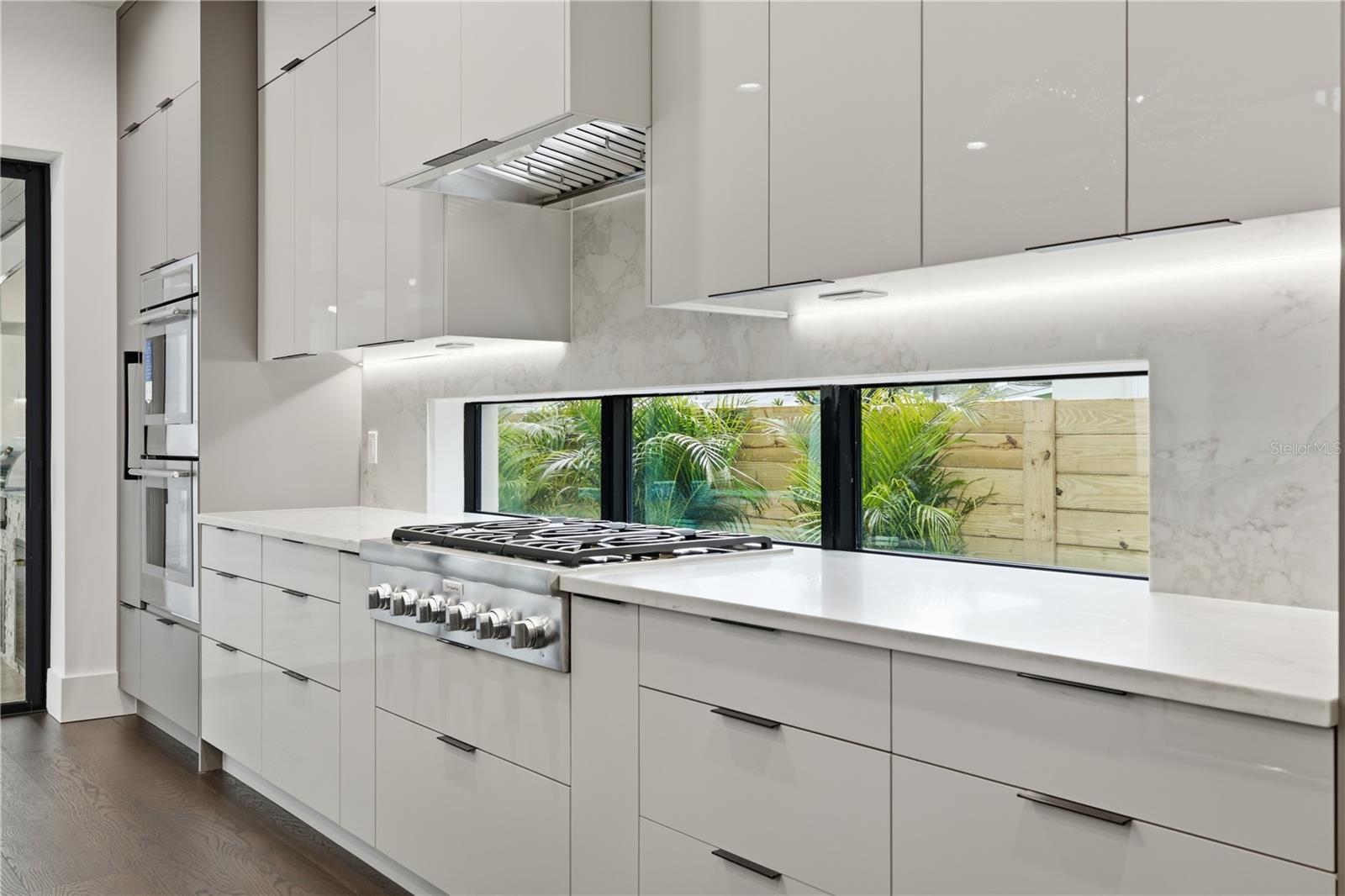 1009 W CORAL ST — photo 11