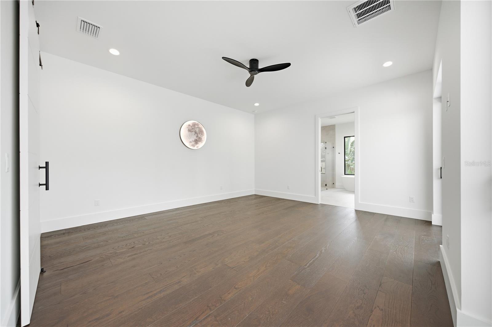 1009 W CORAL ST — photo 18
