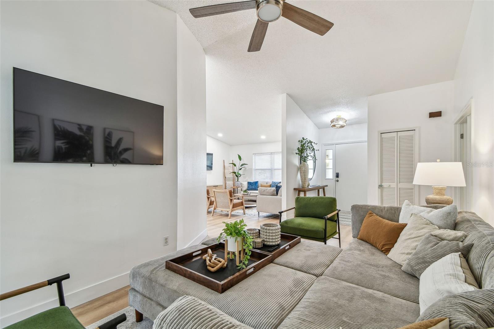 380 FERNSHIRE CT — photo 6
