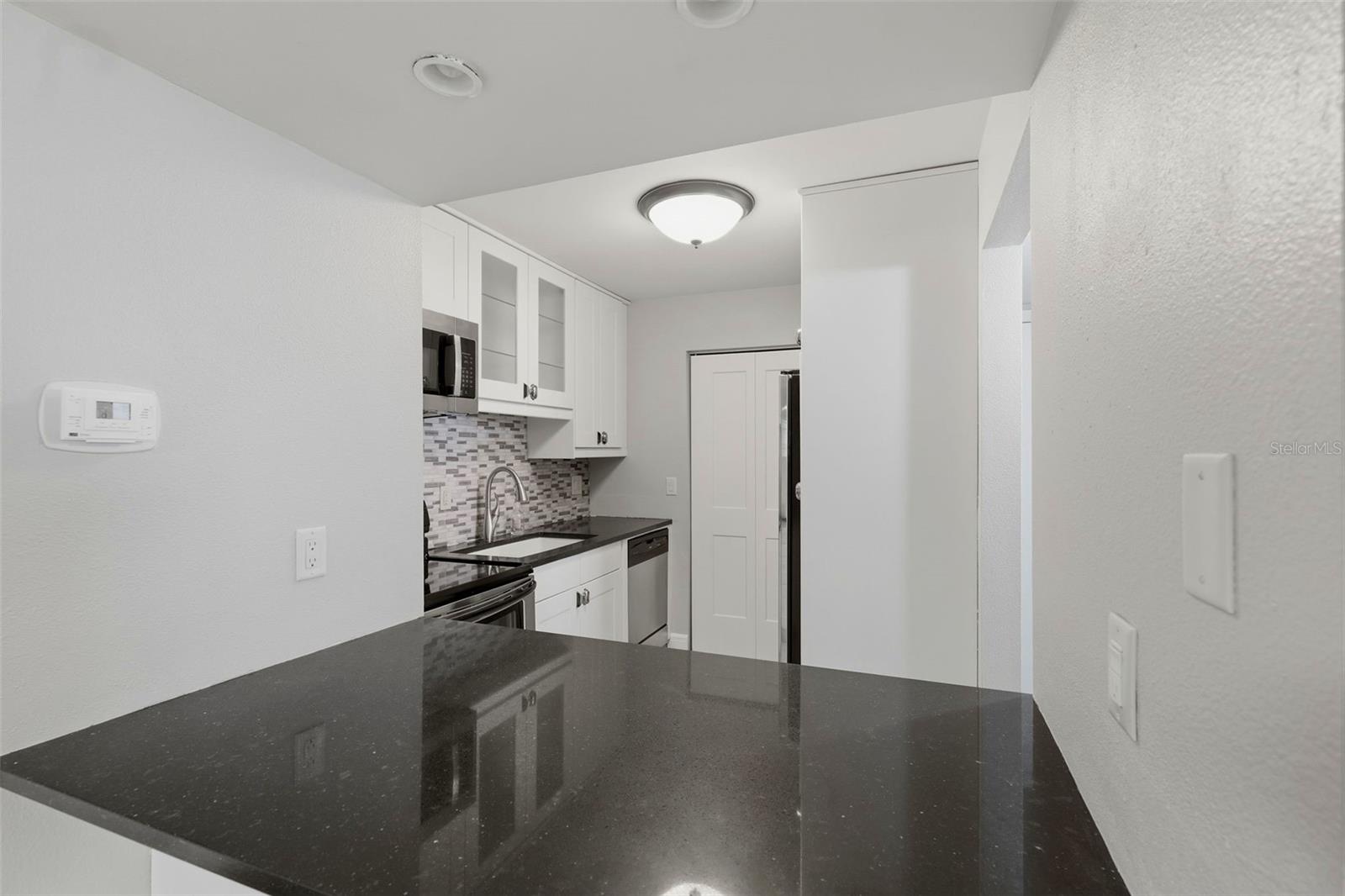 6014 LAKETREE LN #G — photo 16