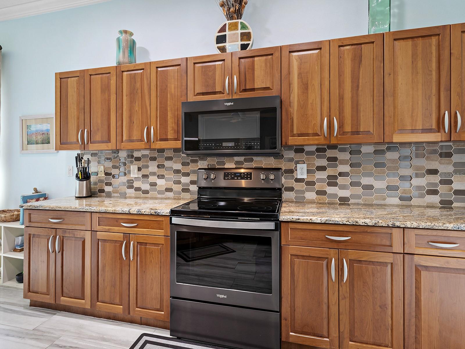 5948 SANDSTONE AVE — photo 16
