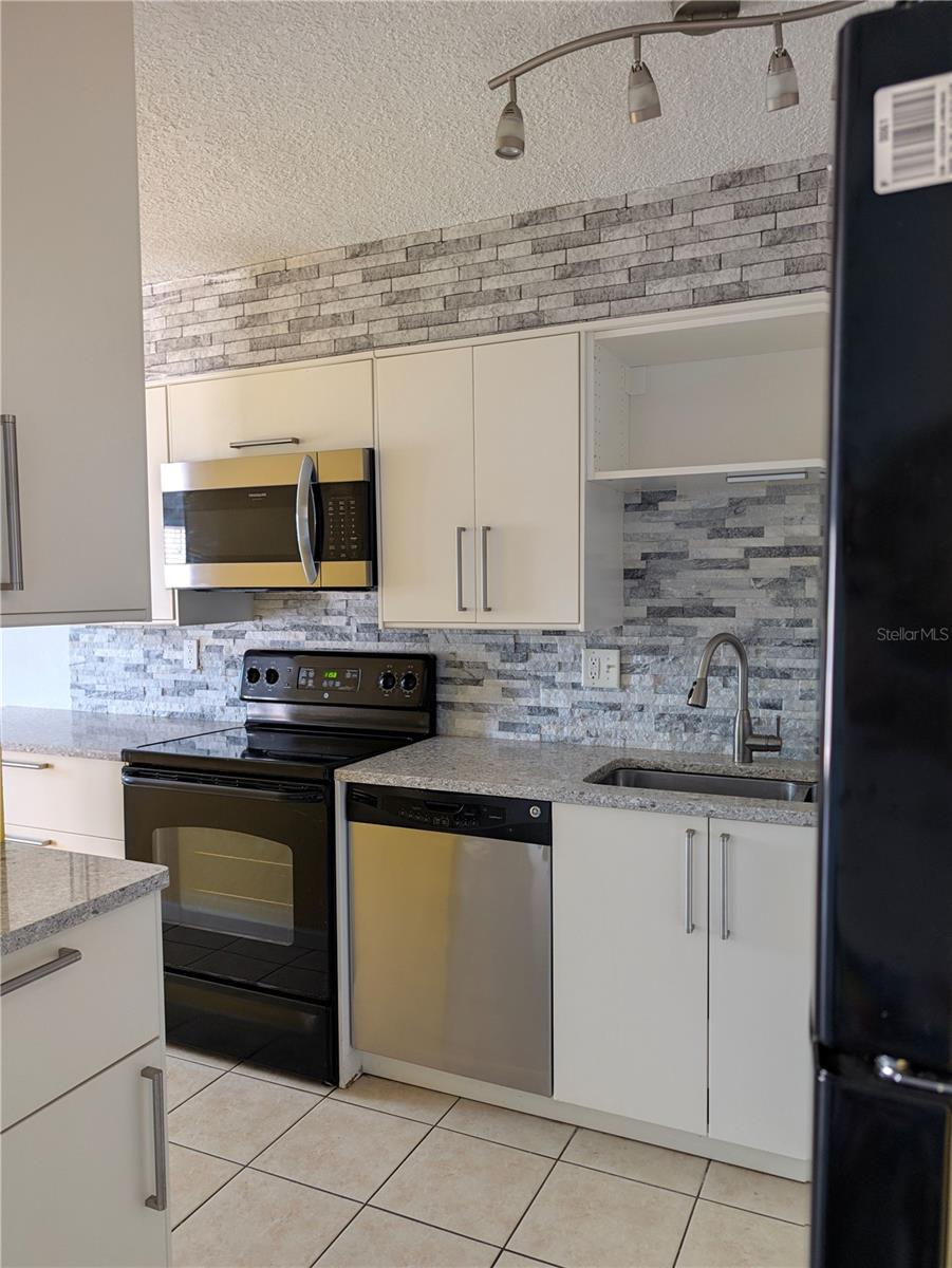 4985 COBIA DR SE #B — photo 9