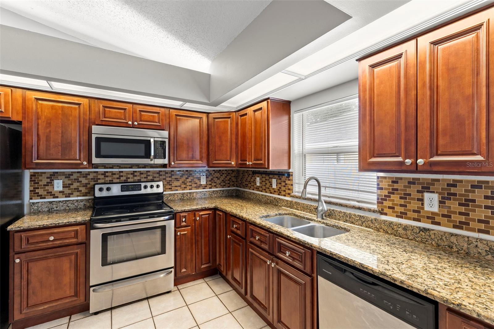 17504 WOODTHRUSH PL — photo 12