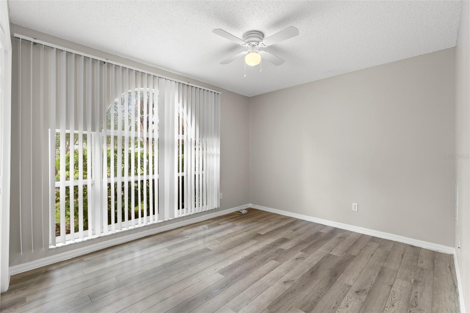 17504 WOODTHRUSH PL — photo 22