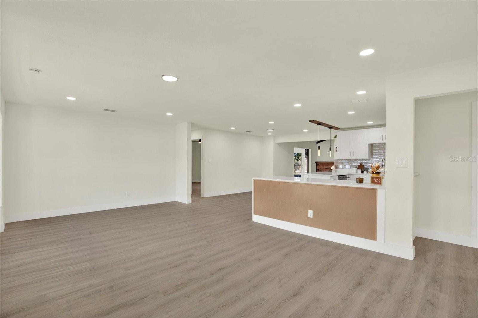 720 SAILFISH DR — photo 3