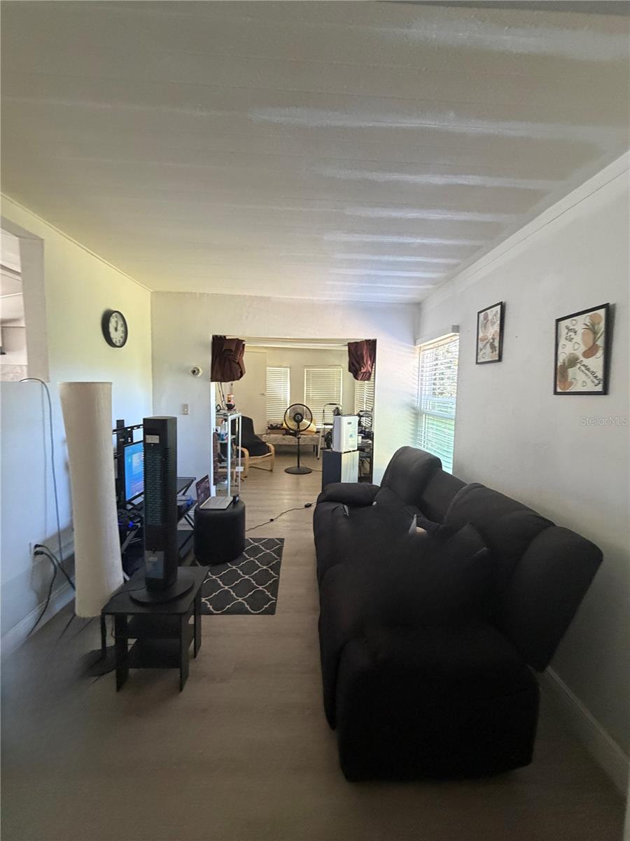 17327 TROJANTOWN DR — photo 7