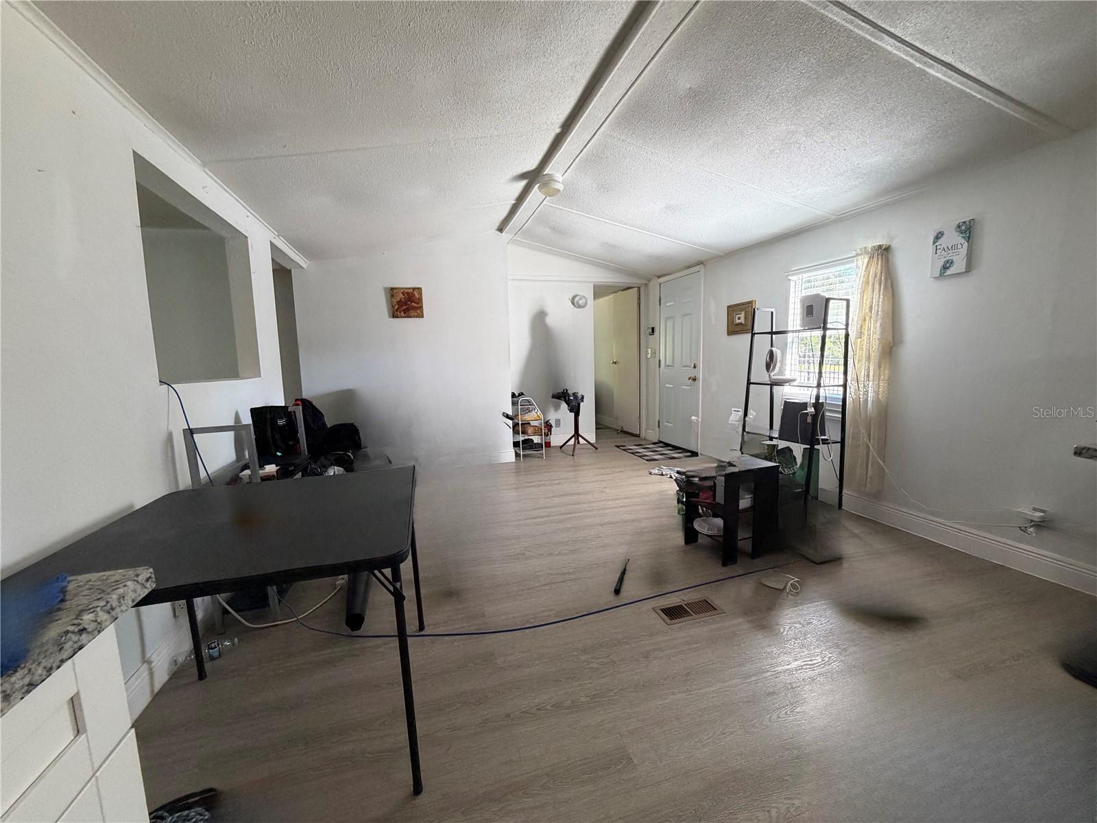 17327 TROJANTOWN DR — photo 5