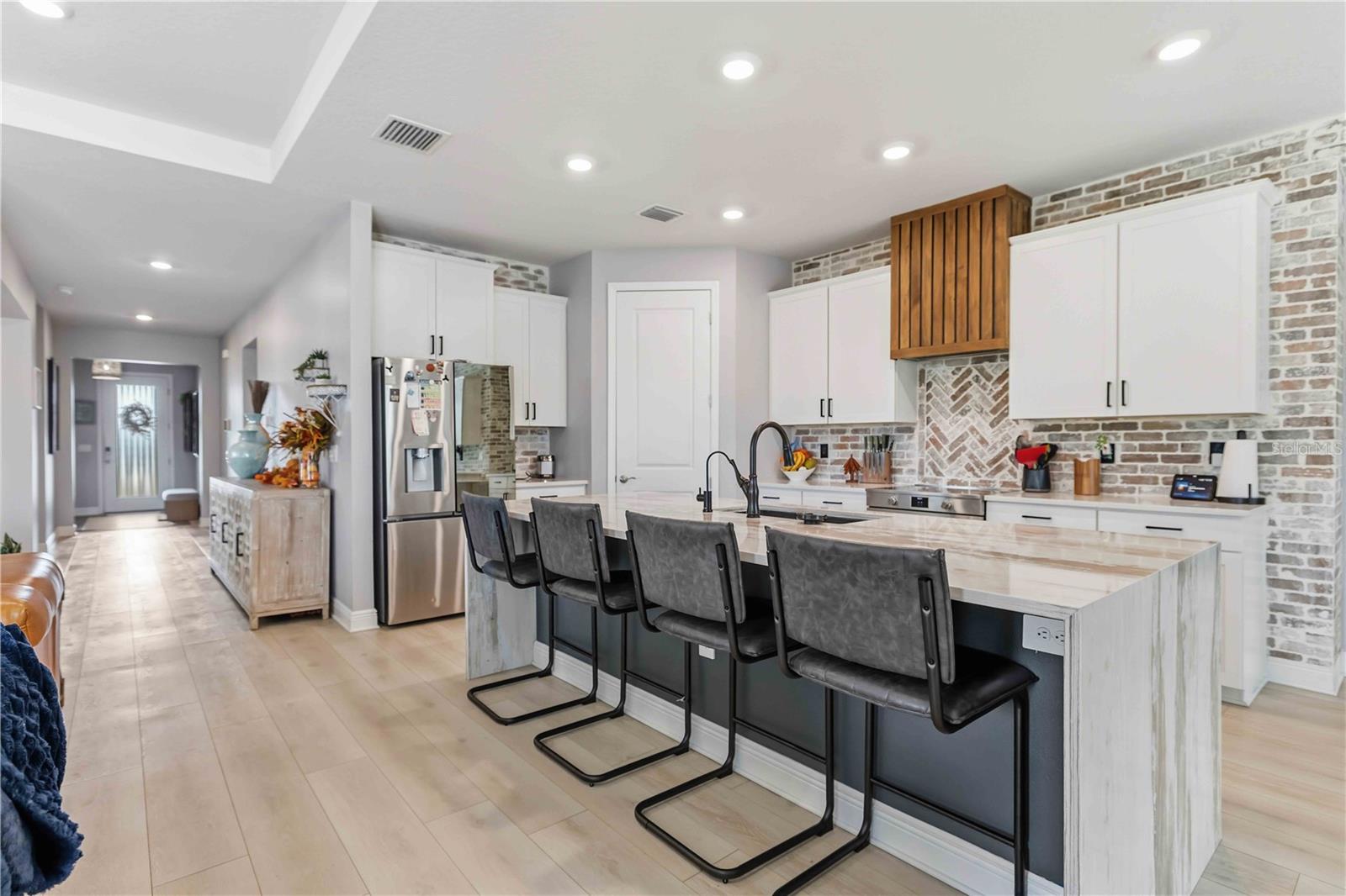 17604 BARLEY DR — photo 9