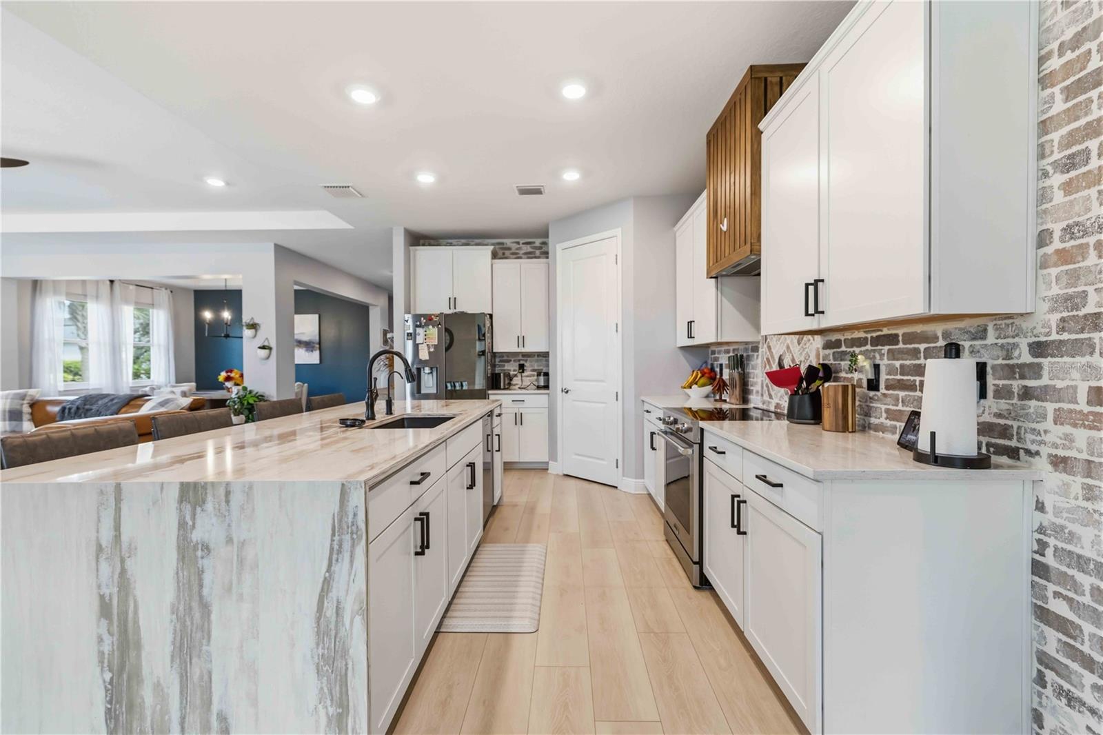 17604 BARLEY DR — photo 11