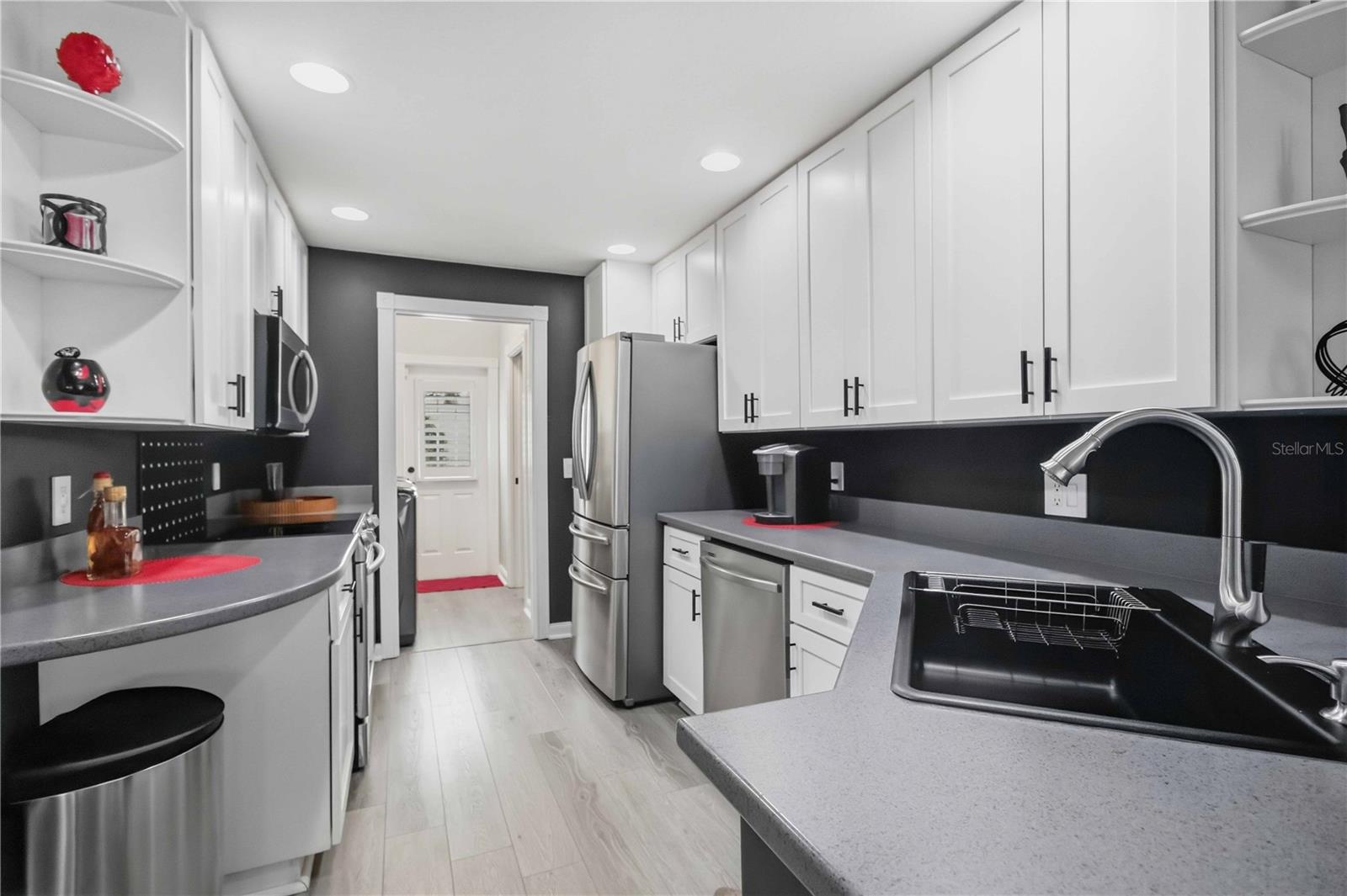 1511 NAPOLI DR E — photo 14