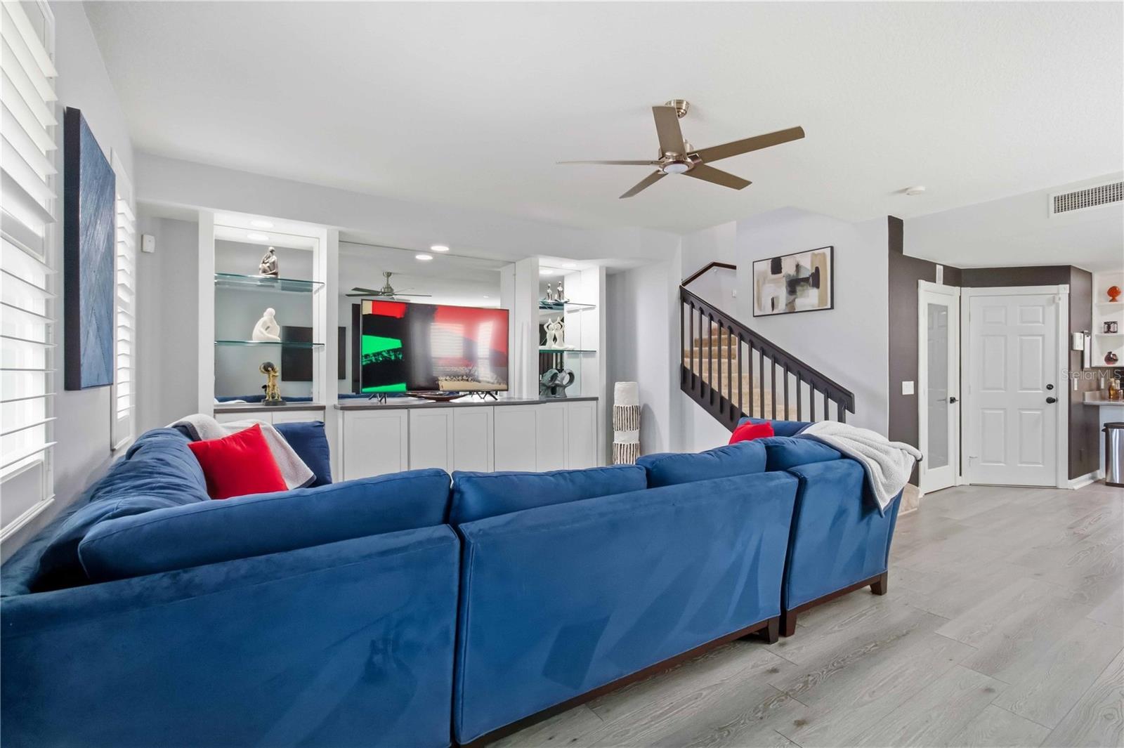 1511 NAPOLI DR E — photo 9