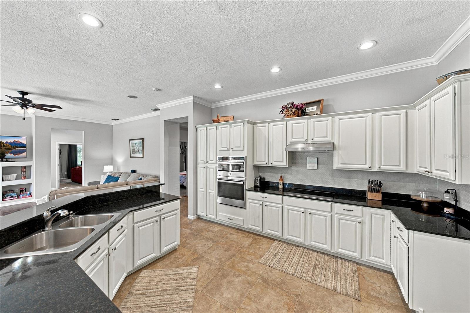 6010 KESTREL POINT AVE — photo 31