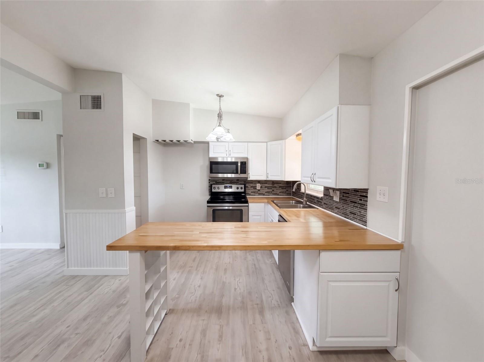 1371 JEFFORDS ST — photo 8