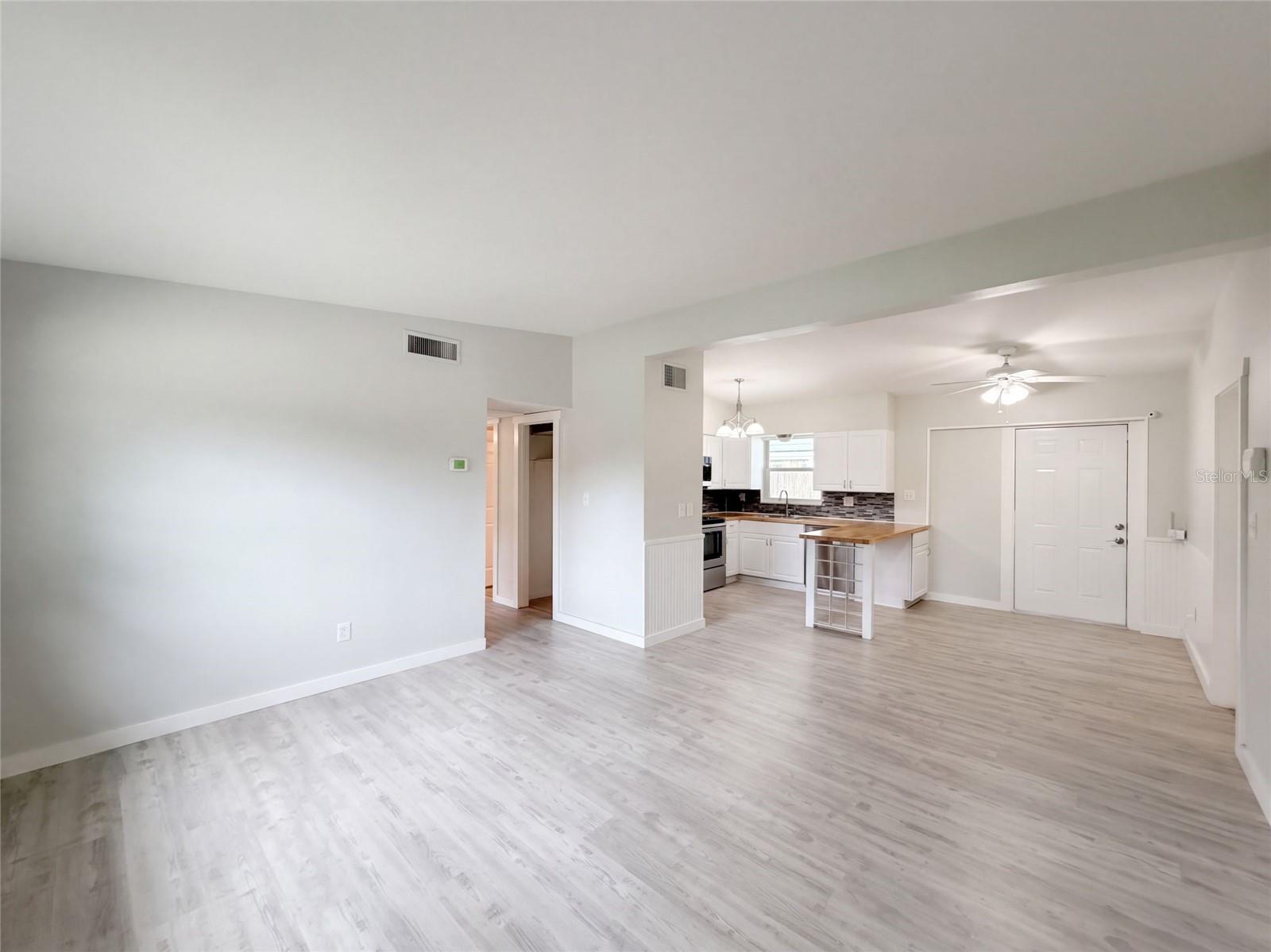 1371 JEFFORDS ST — photo 2